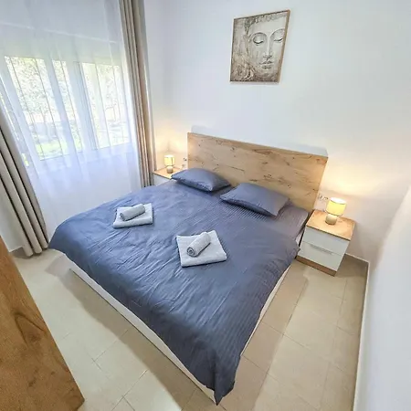 Comfortable 1178 Apartamento Golem (Tirana)